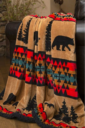 Picture of Bear Trails Plush Sherpa Throw